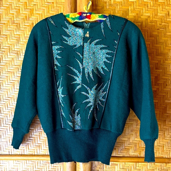 Vintage Sweaters - Vintage batwing Green wool Sweater with metallic Design and leather trim small